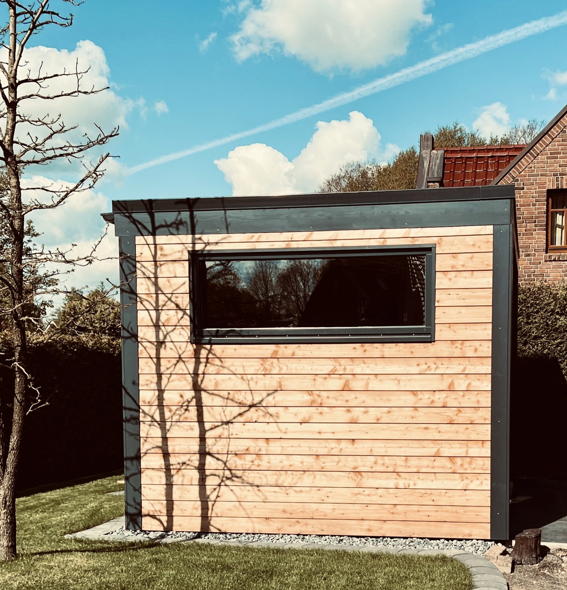 Gartensauna seitlich