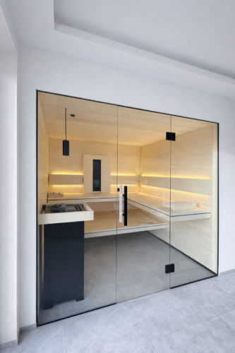 Moderne Sauna mit Glaswand